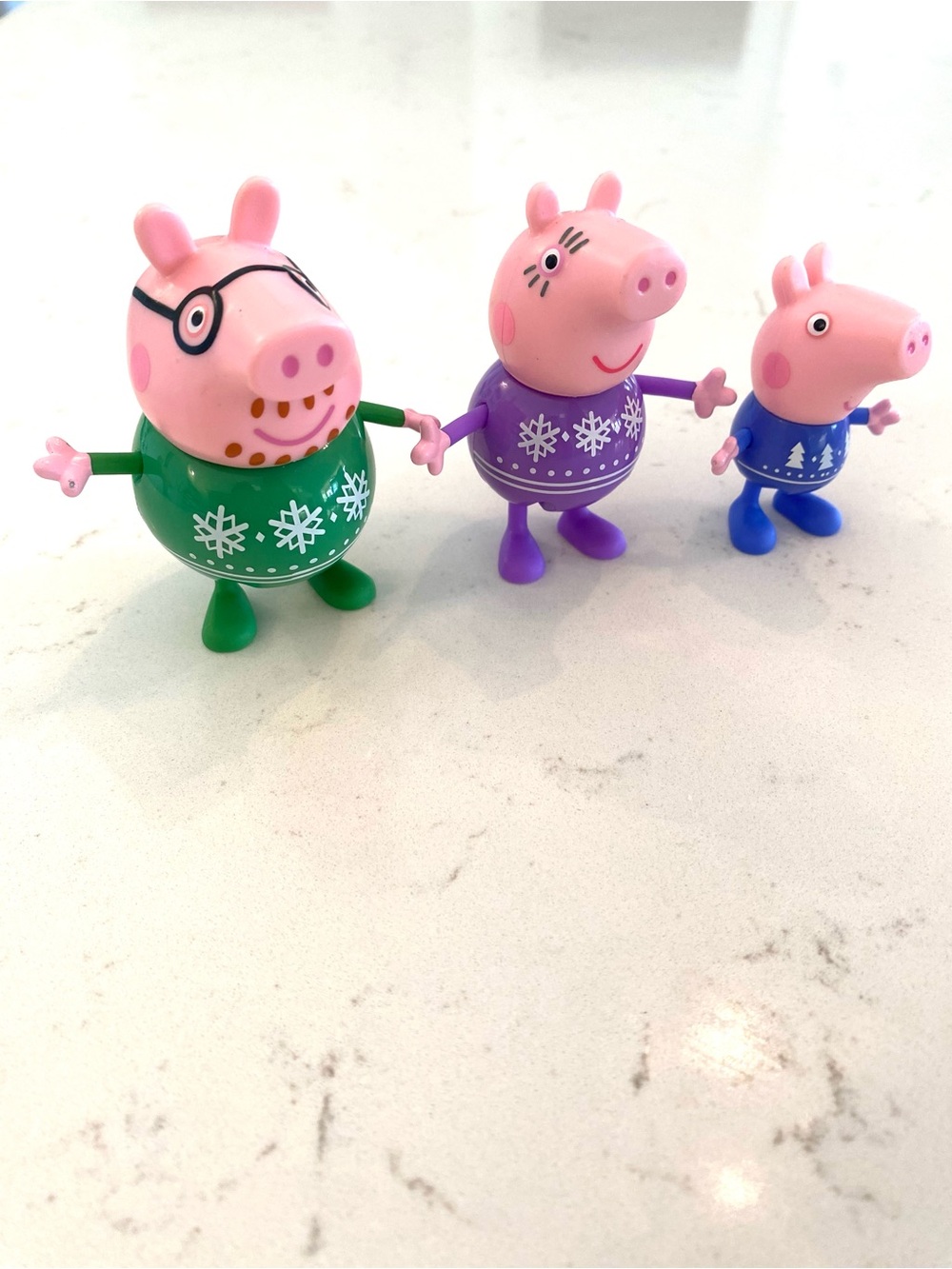 Peppa Pig Winter Family Figures Lot Daddy Mummy George Holiday Sweater Hasbro